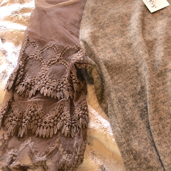 Brown Lace blouse - Picture 2 of 3